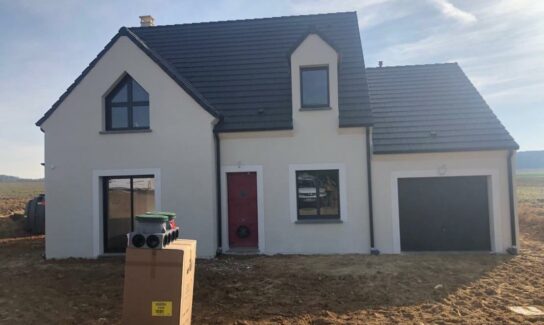 Maison neuve avec garage accolé