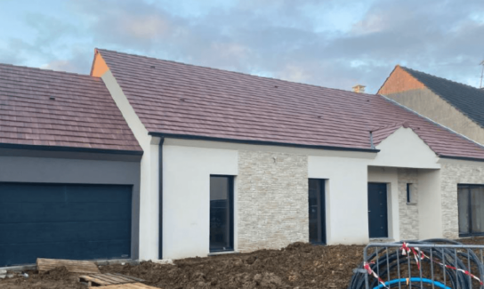 Maison de plain pied avec garage accolé